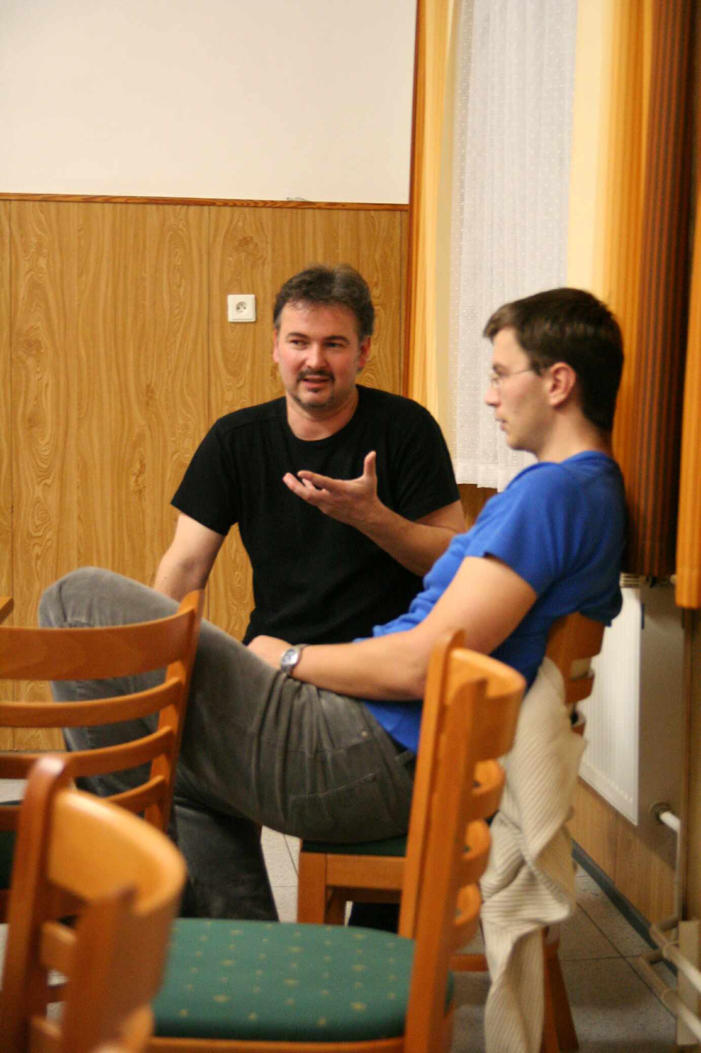 Petr Bureš discussing with Petr Šmarda